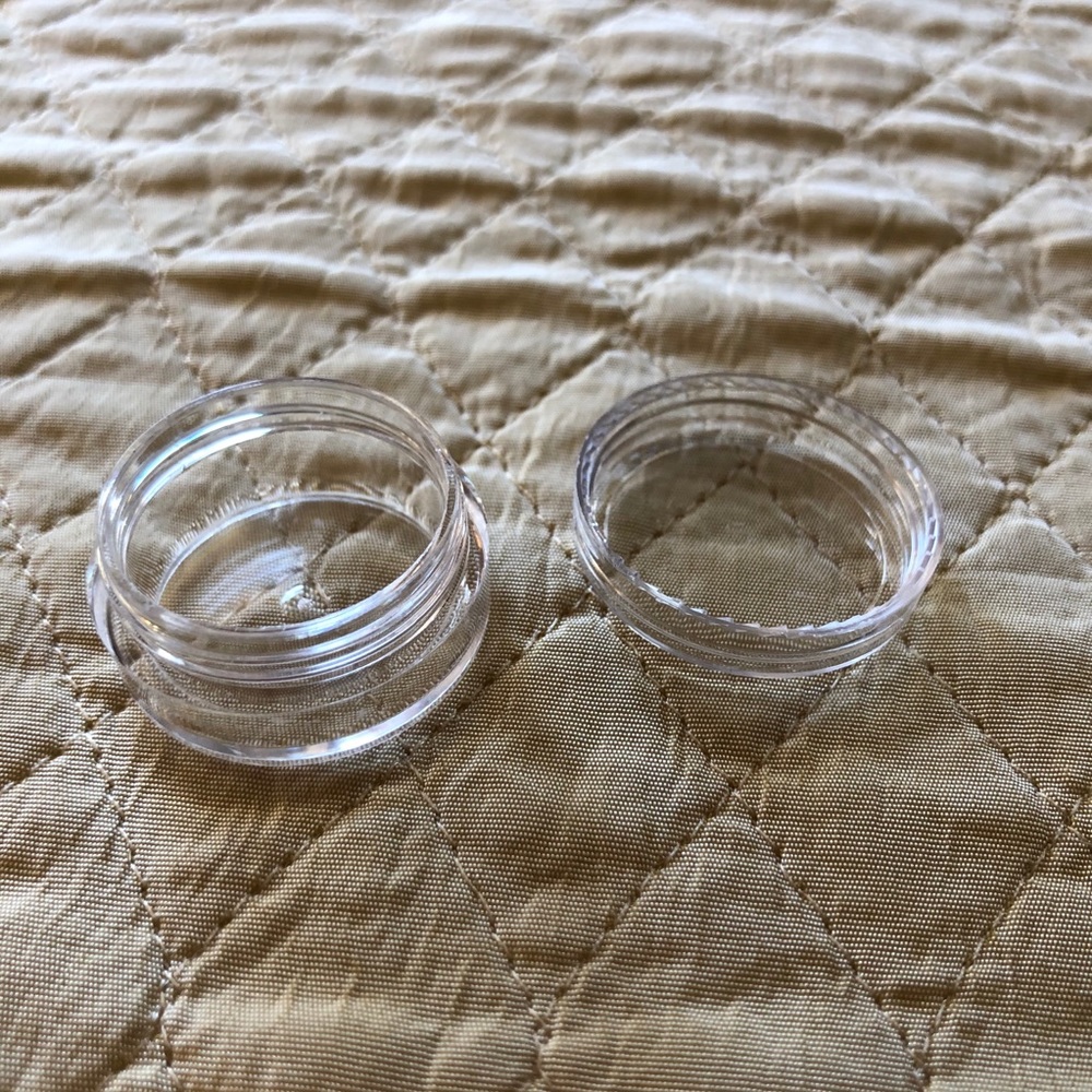 Makeup Sample Containers - Picture 2 of 3